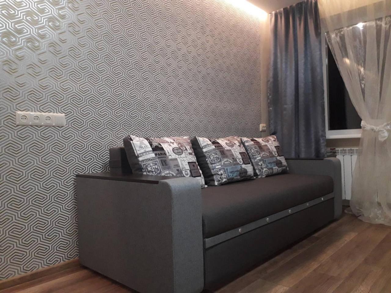 Apartment 30 M2 On Sergei Esenin 11 Kharkiv Exterior photo